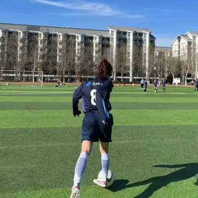 邹飞涵